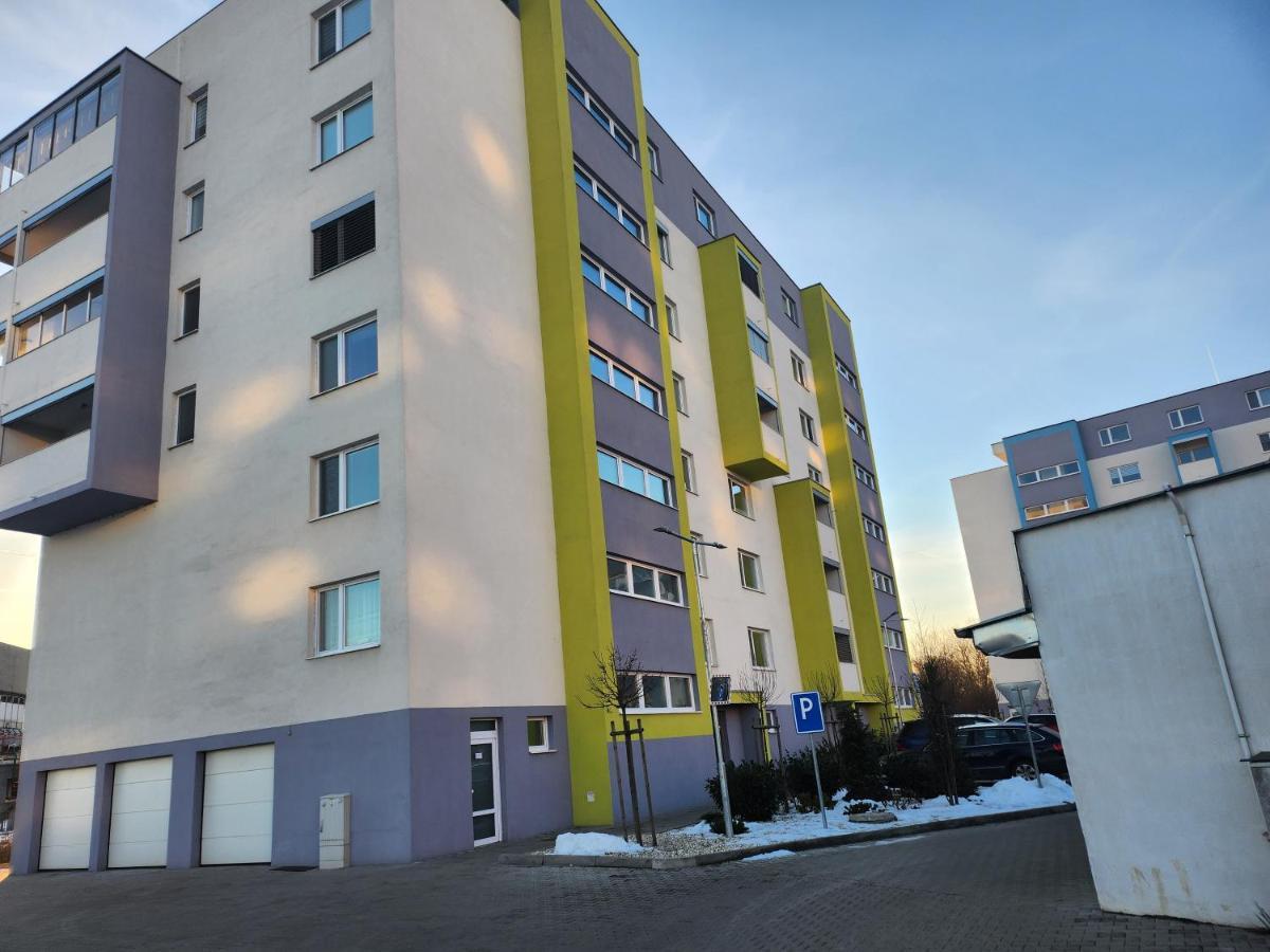 Apartman Greenside Michalovce Exterior foto